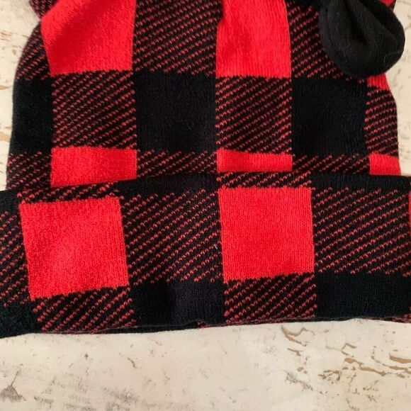 NWT Hello Kitty knit buffalo plaid beanie - Picture 2 of 10